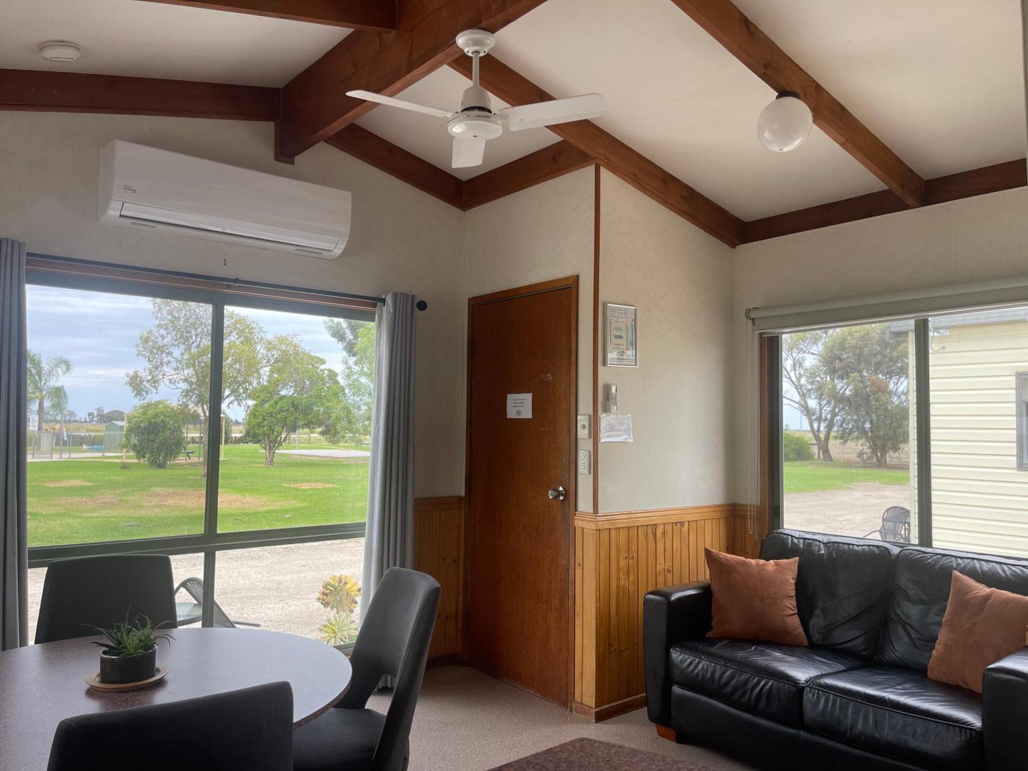 Kerang Holiday Park Esterno foto